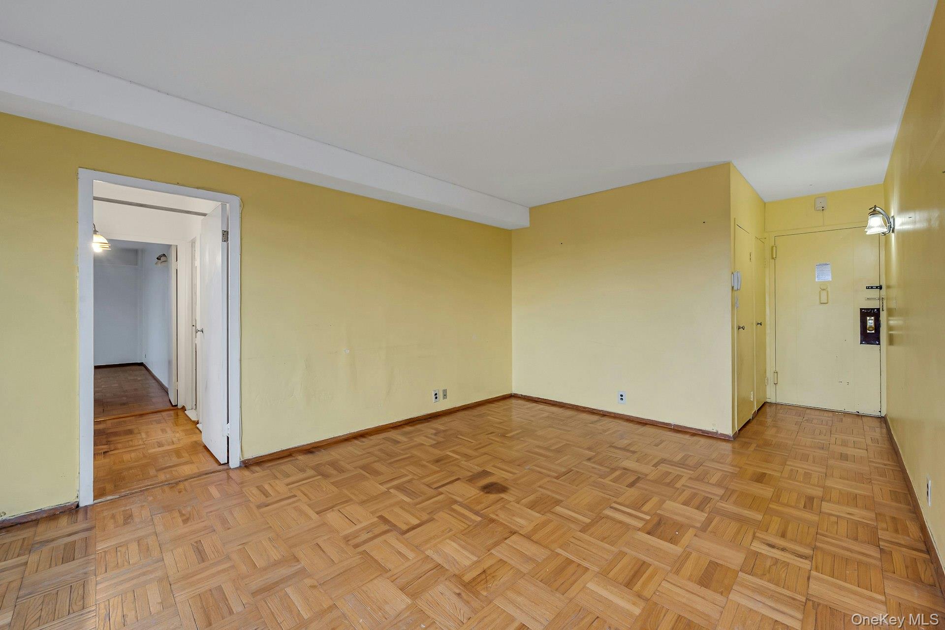 1 Fordham Hill Oval 12c Property Photo 2