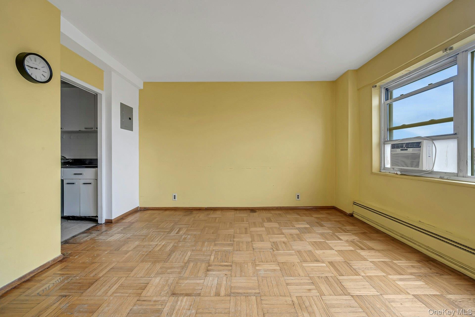 1 Fordham Hill Oval 12c Property Photo 4