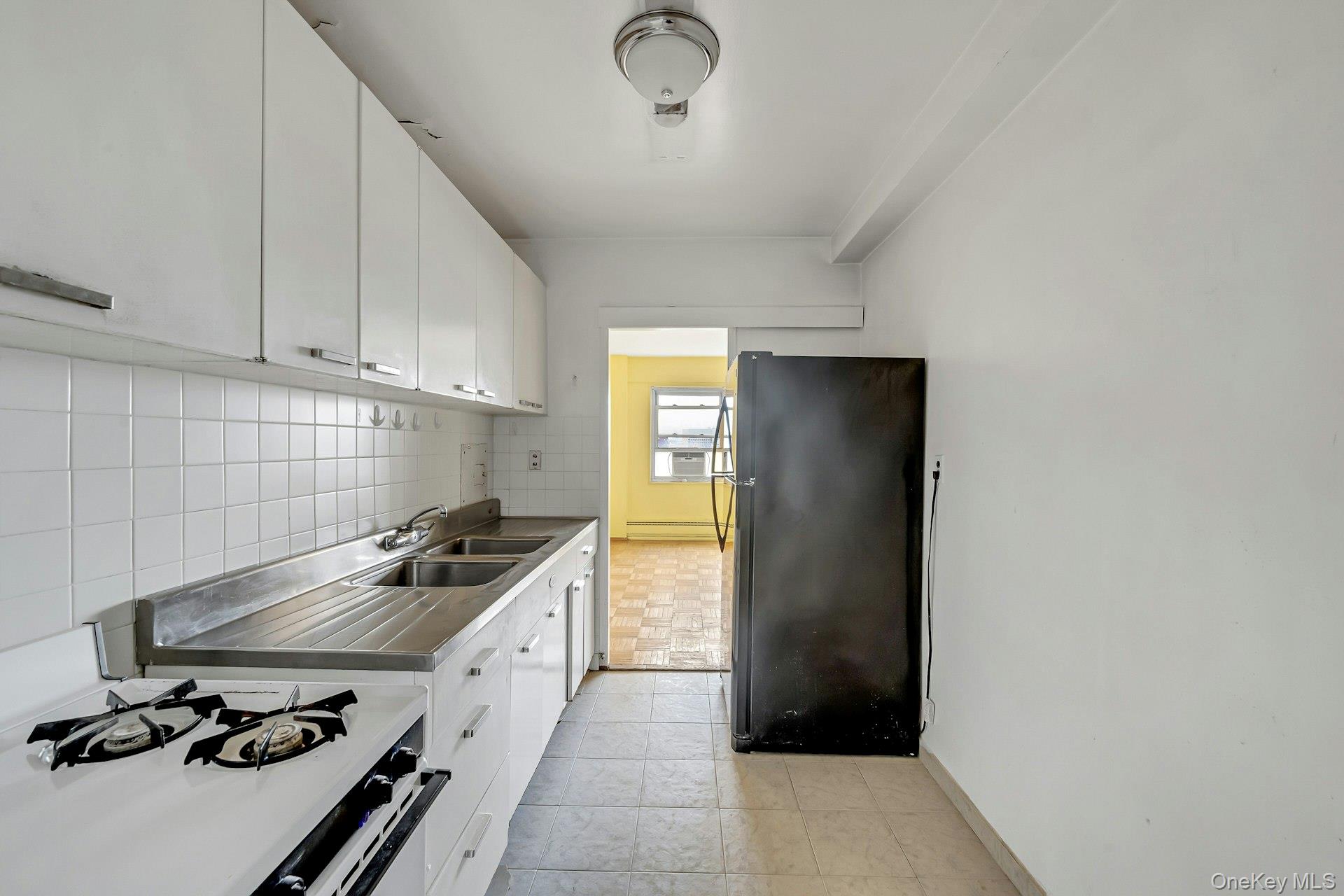 1 Fordham Hill Oval 12c Property Photo 11