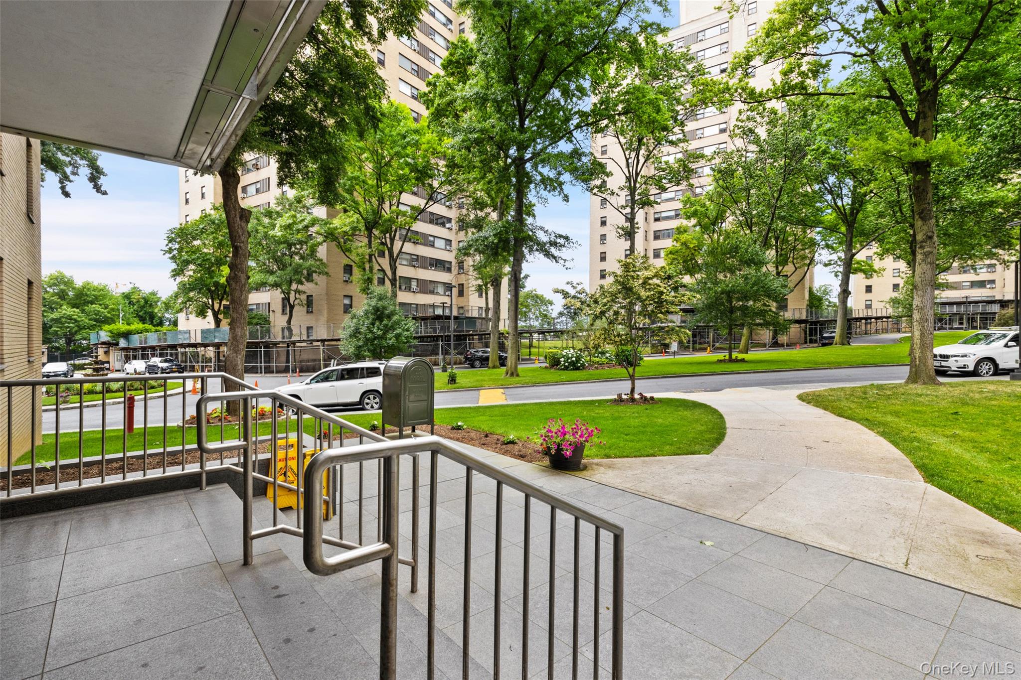 1 Fordham Hill Oval 12c Property Photo 37