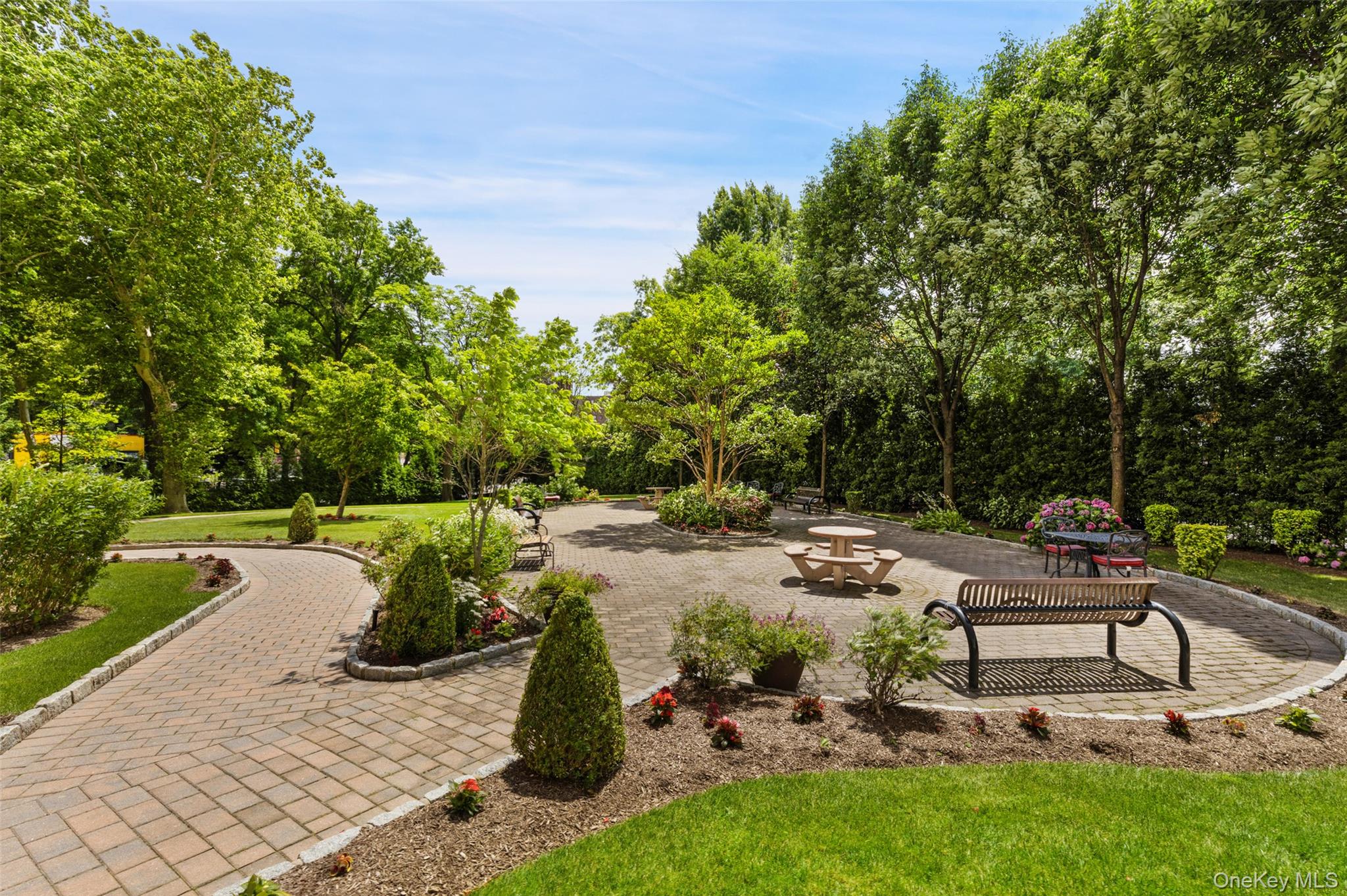 1 Fordham Hill Oval 12c Property Photo 38