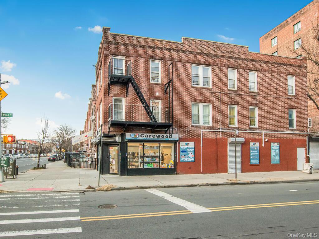1406 White Plains Road Property Photo 7