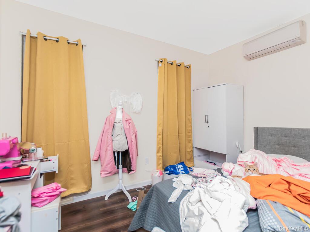 1406 White Plains Road Property Photo 17