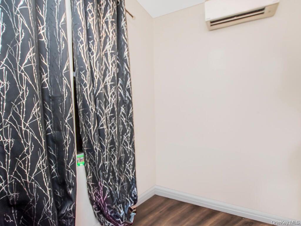 1406 White Plains Road Property Photo 28