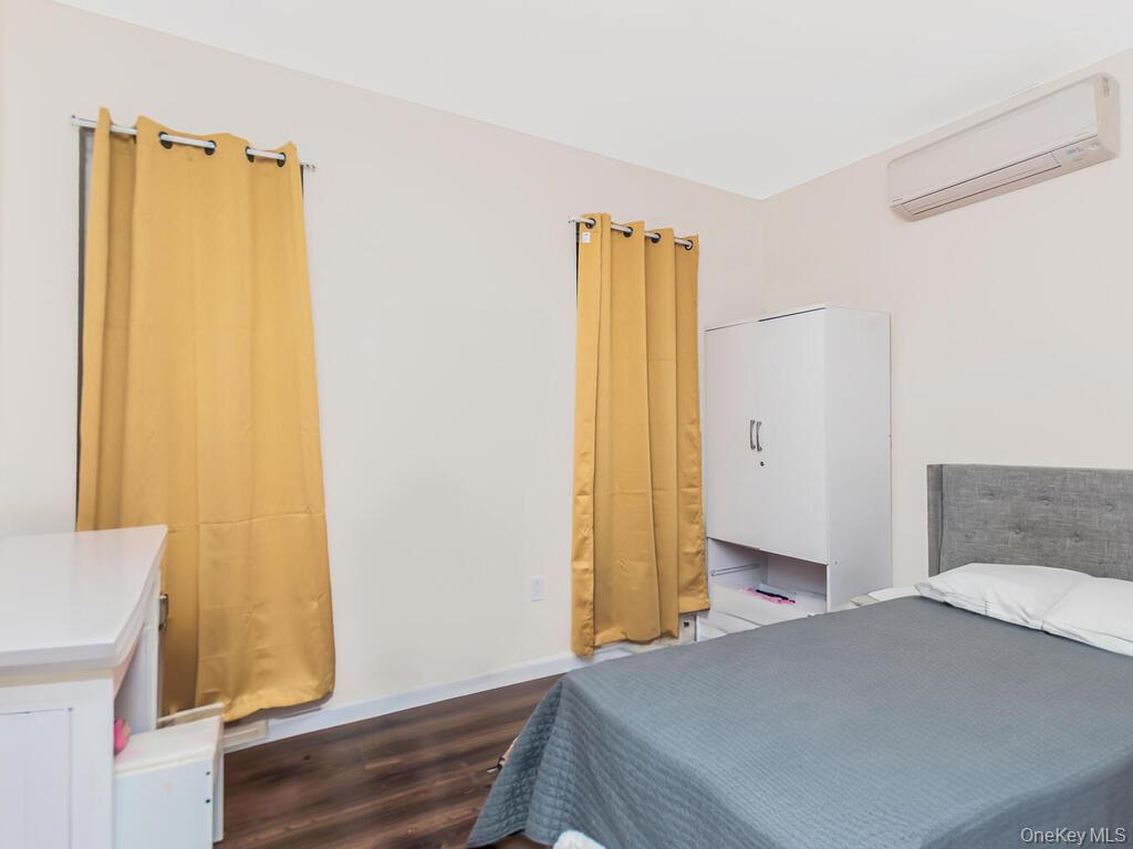 1406 White Plains Road Property Photo 30