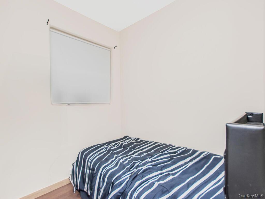 1406 White Plains Road Property Photo 31