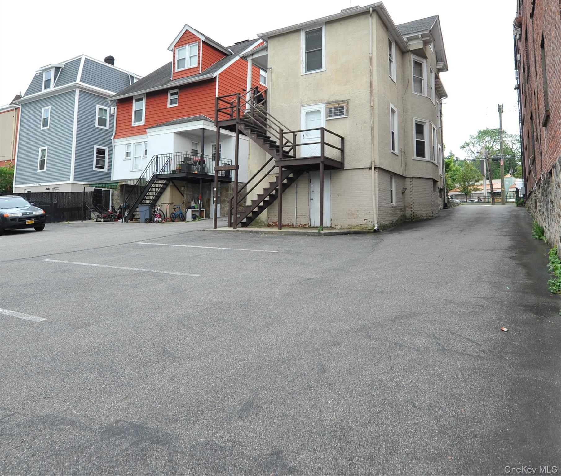 99 Croton Avenue Property Photo 2