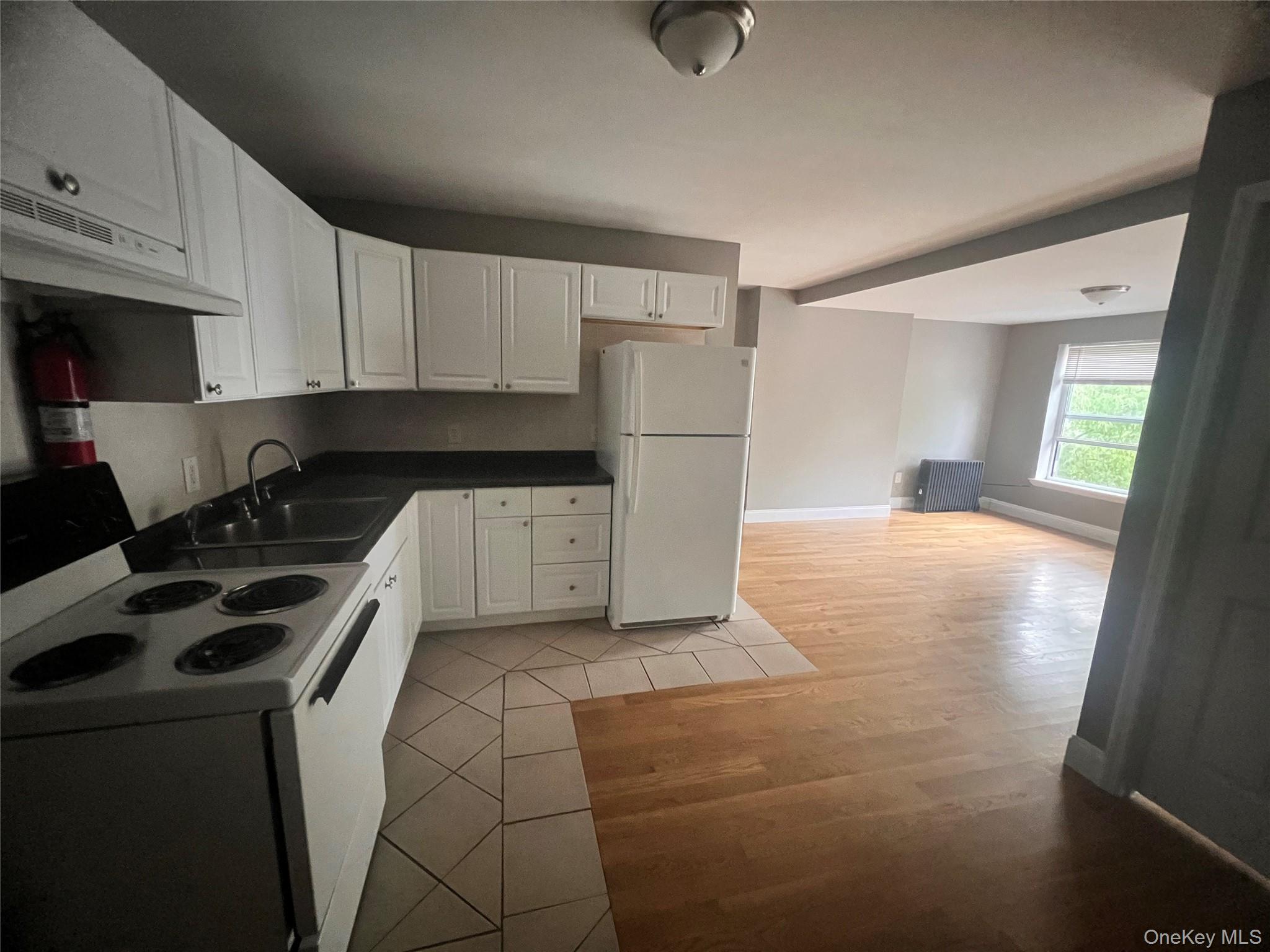 2 Morris Avenue 302 Property Photo 1