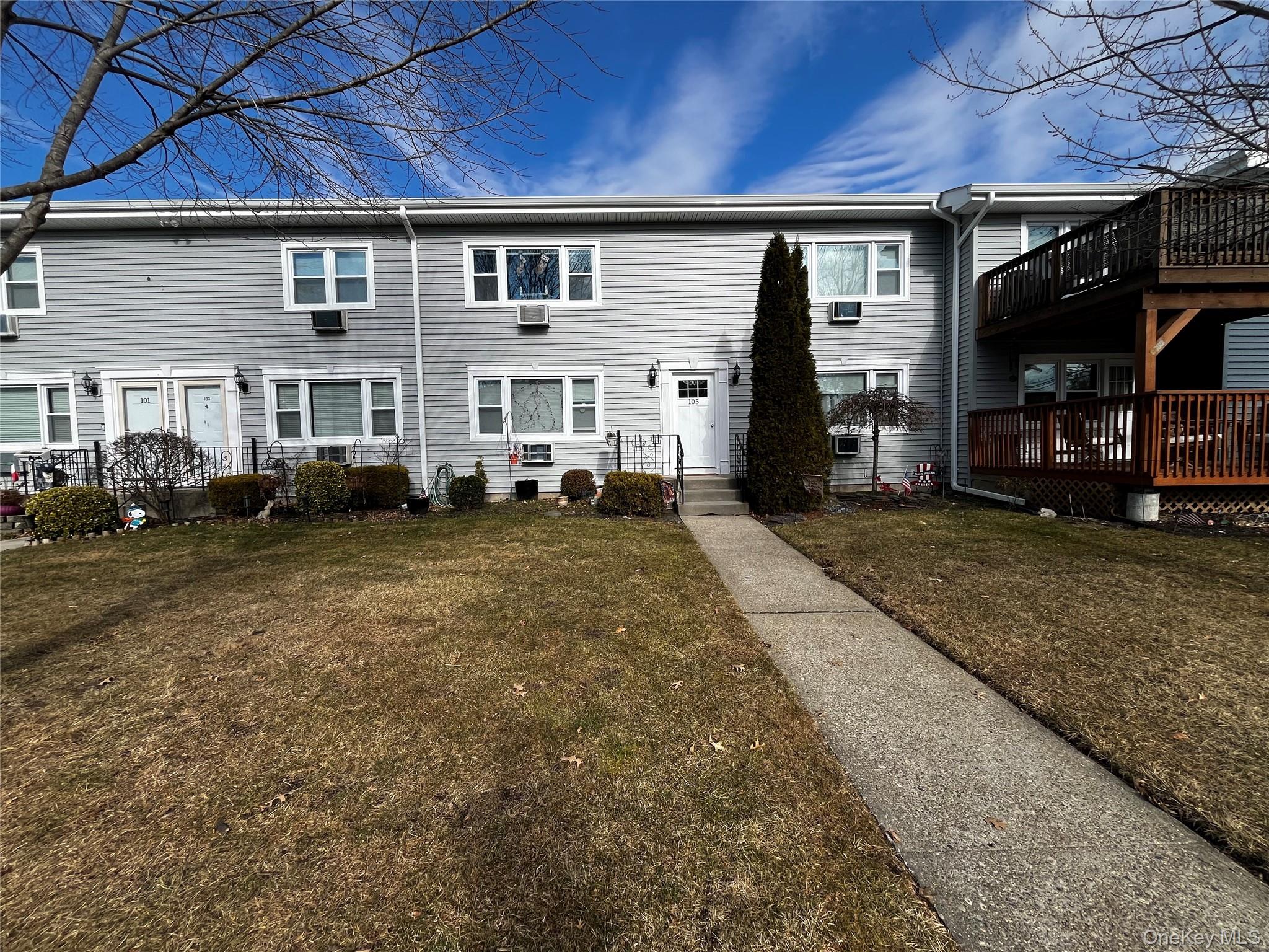 105 Finch Lane 1B Property Photo 1