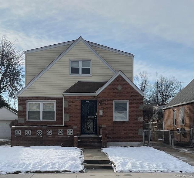 227-50 Murdock Avenue Property Photo 1