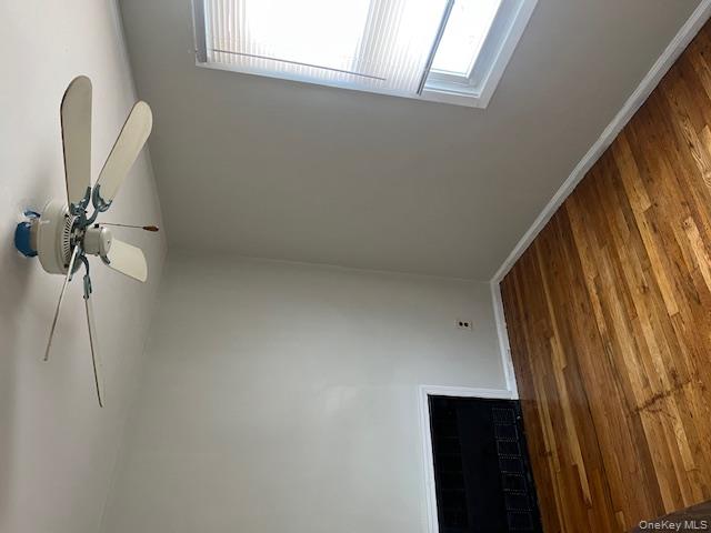 227-50 Murdock Avenue Property Photo 6