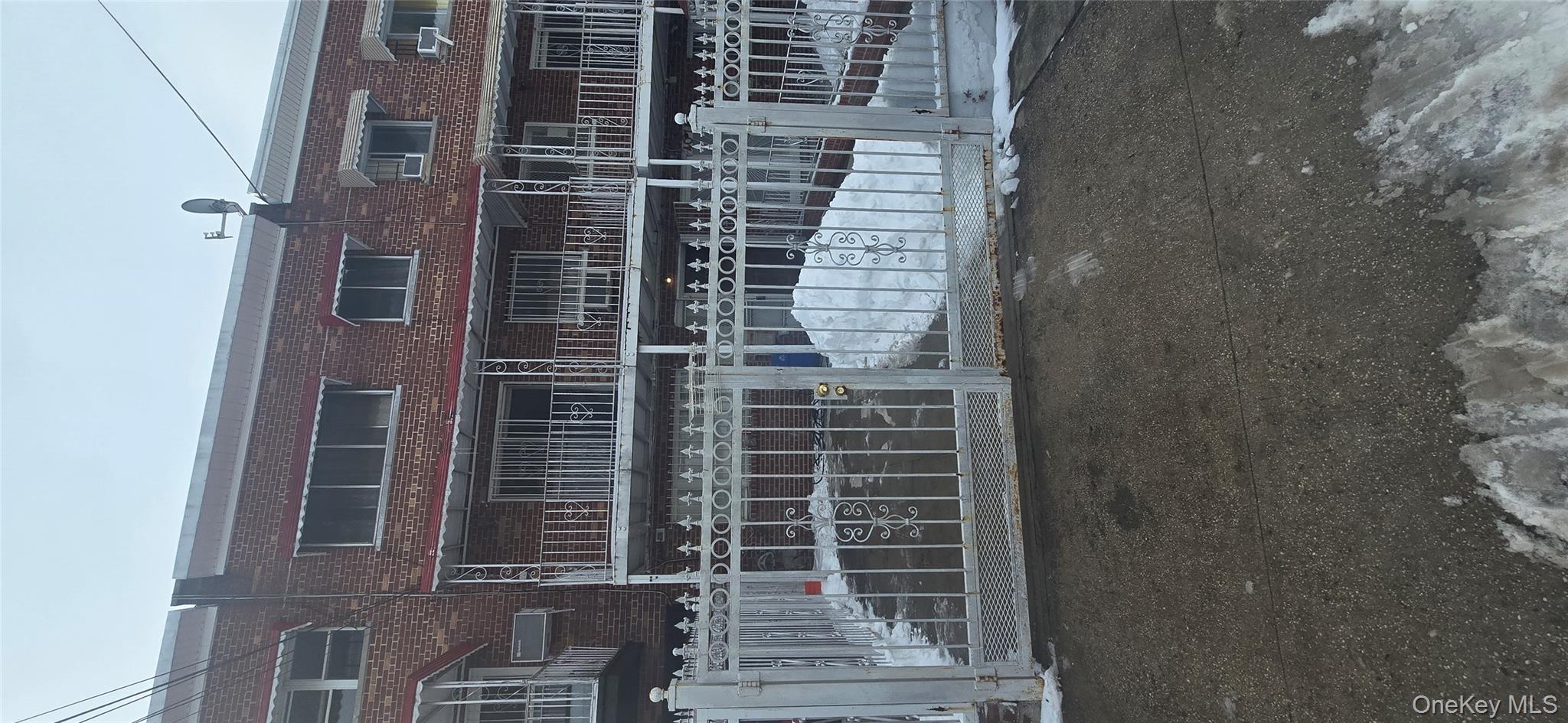 405 Saint Lawrence Avenue Property Photo 2