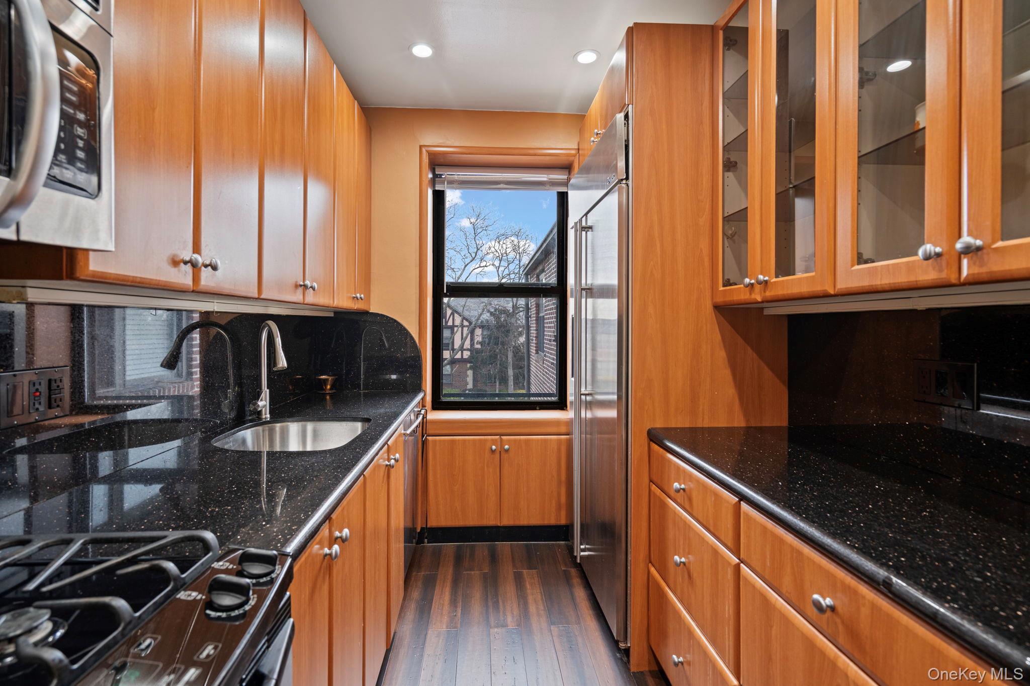 77-15 Ditmars Boulevard B2 Property Photo 14