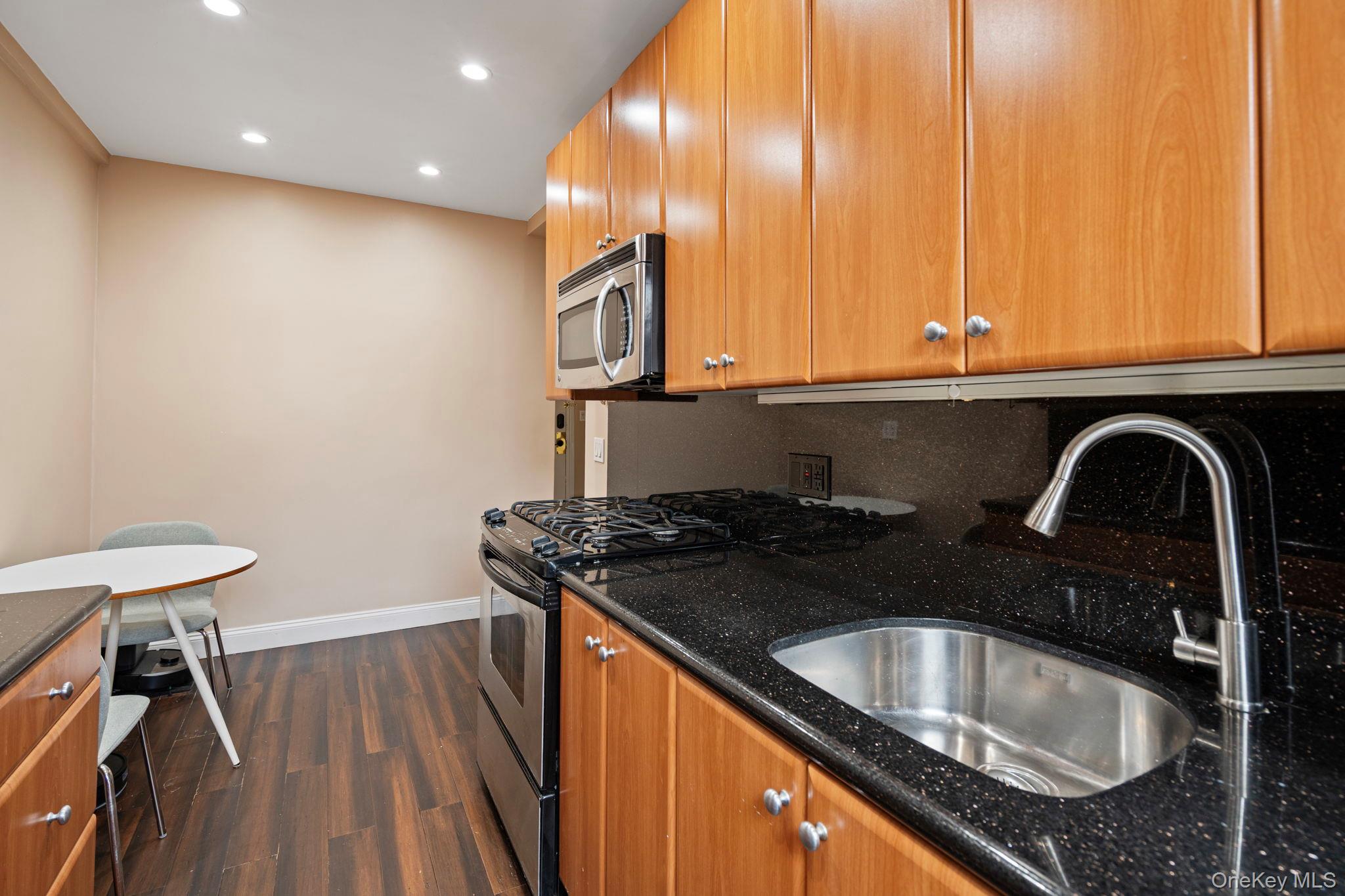 77-15 Ditmars Boulevard B2 Property Photo 16