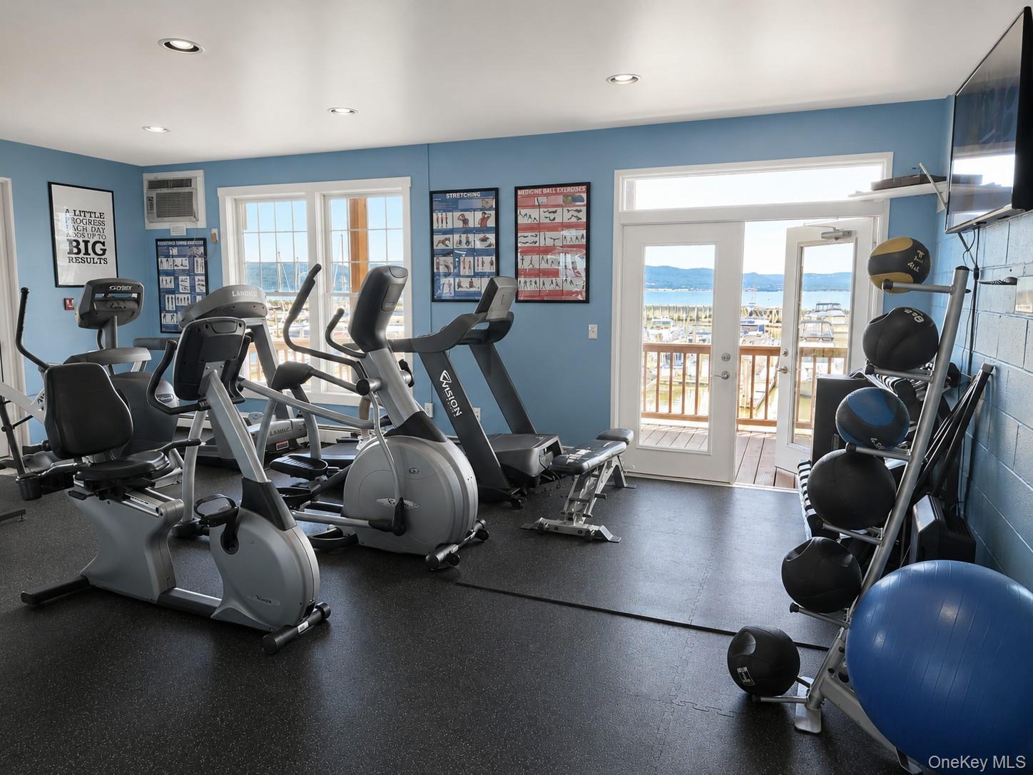 F-15 Half Moon Bay Marina Property Photo 26