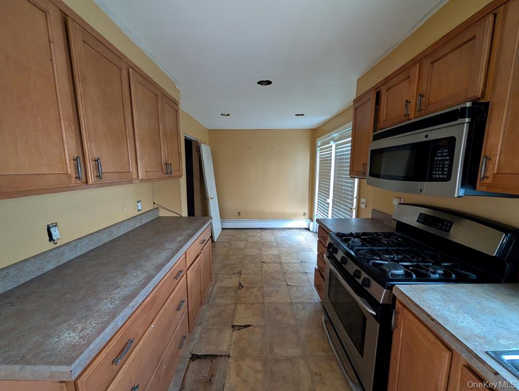 219 Elm Road Property Photo 4