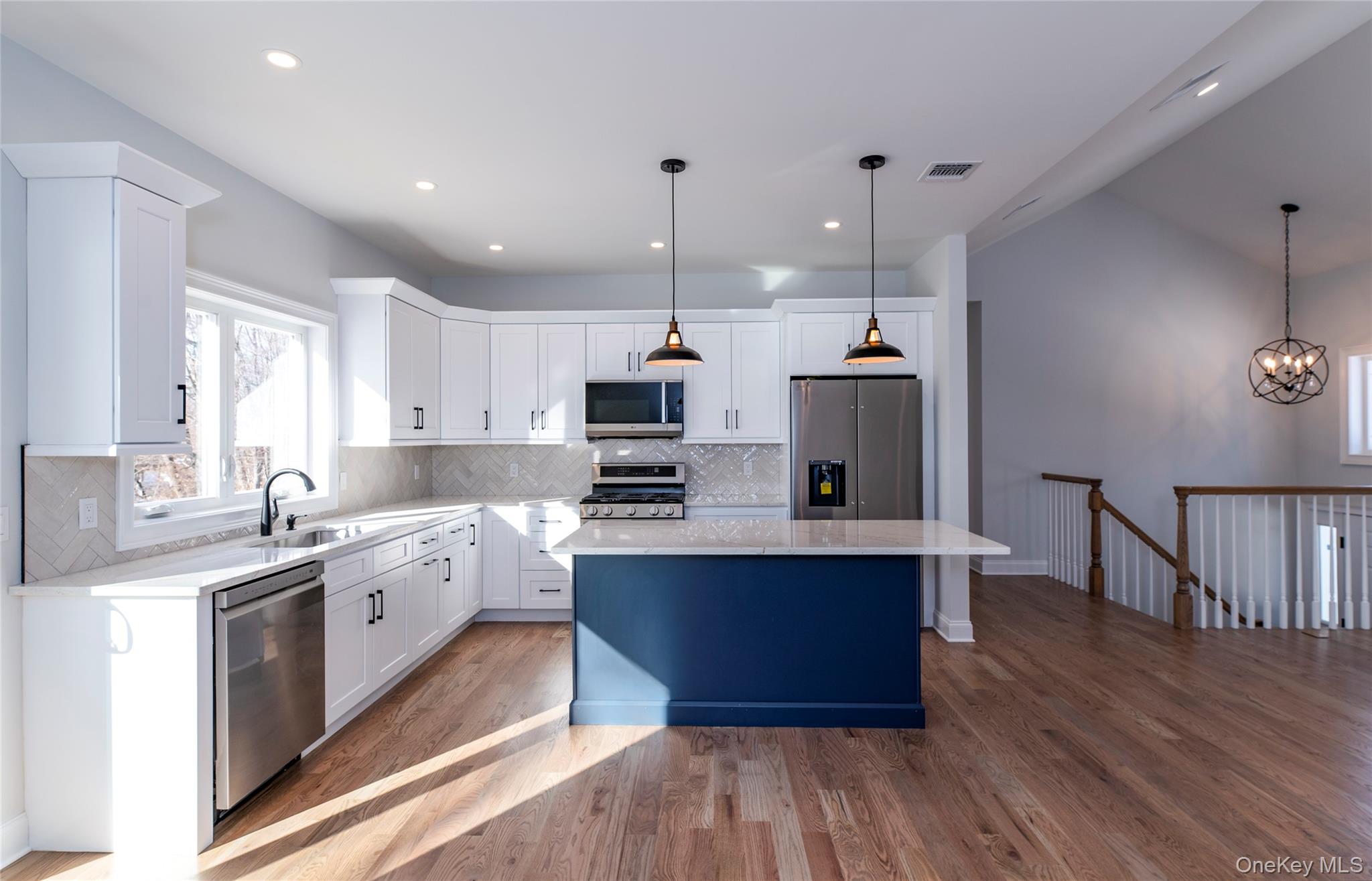 748 9w Route Property Photo 12