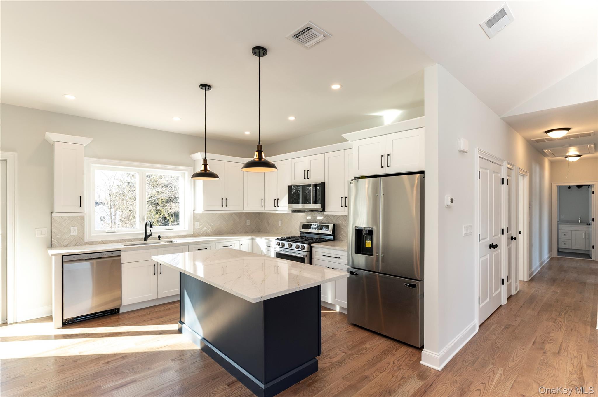 748 9w Route Property Photo 13