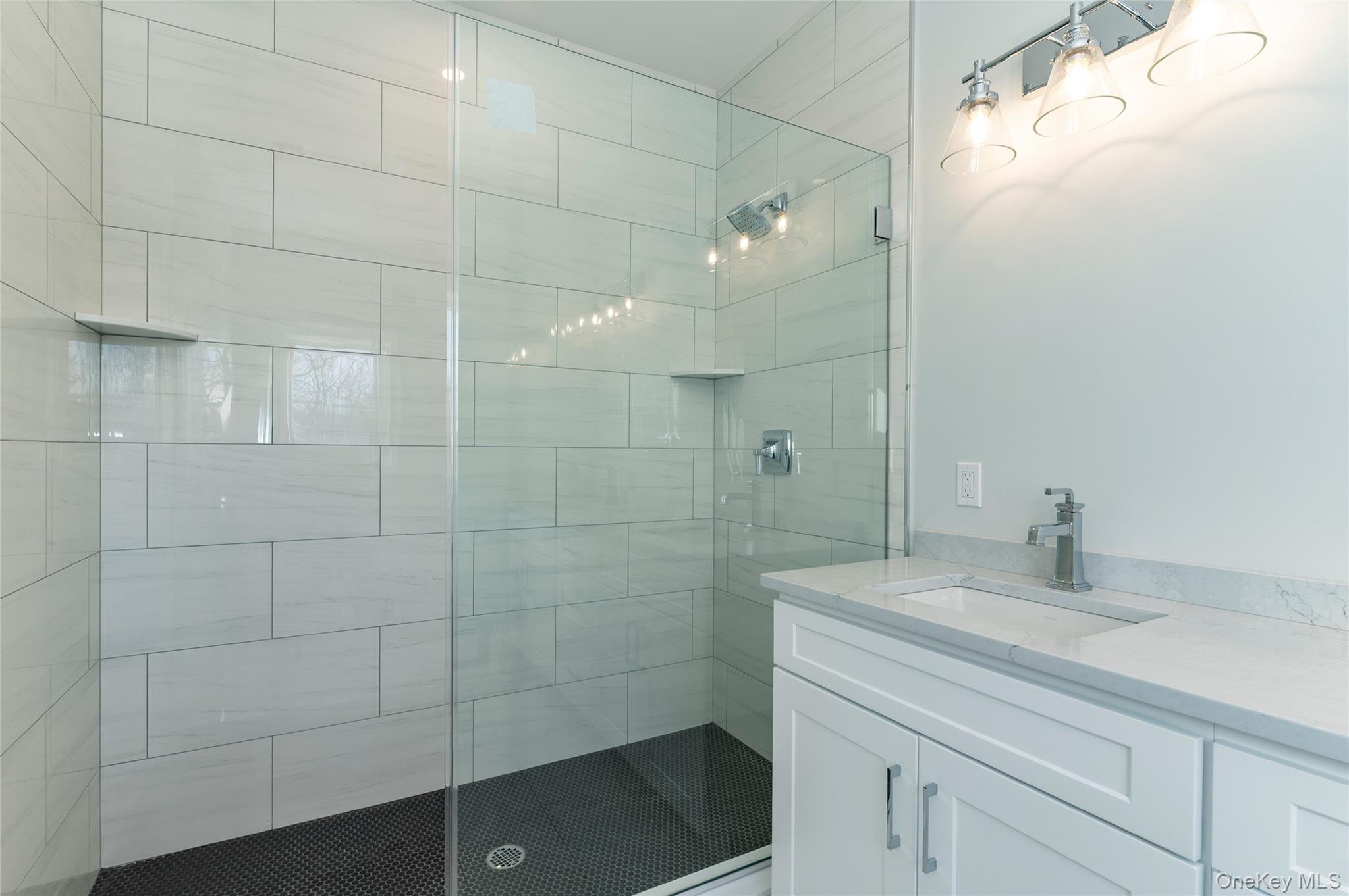 748 9w Route Property Photo 18