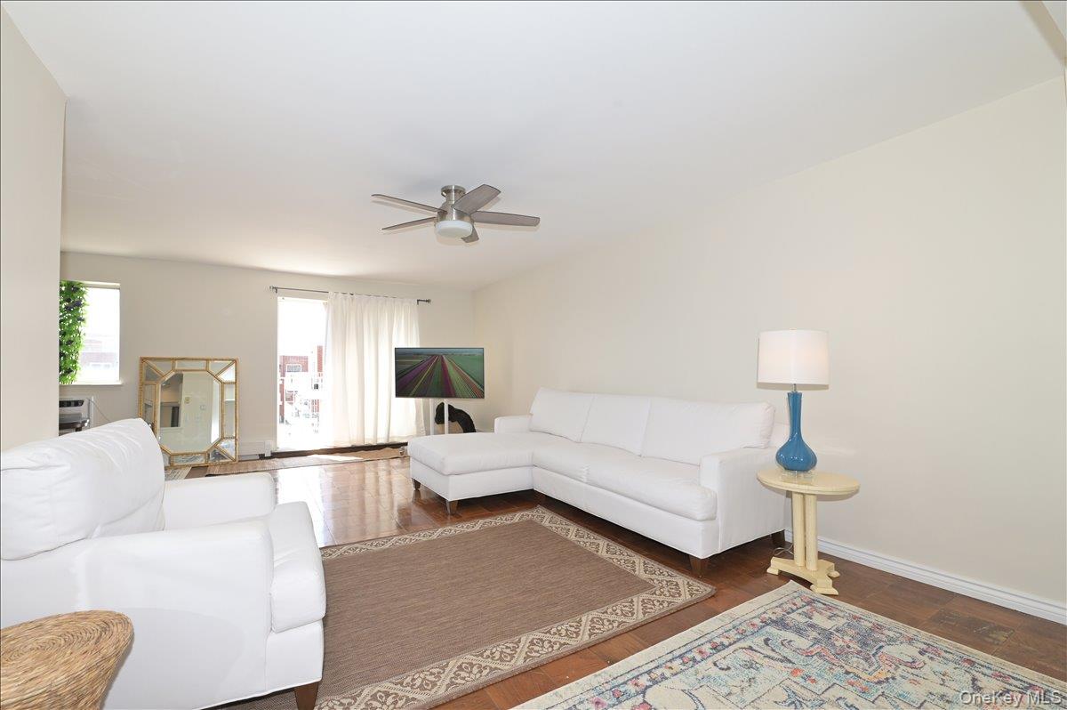 320 E Shore Road 4c Property Photo 9