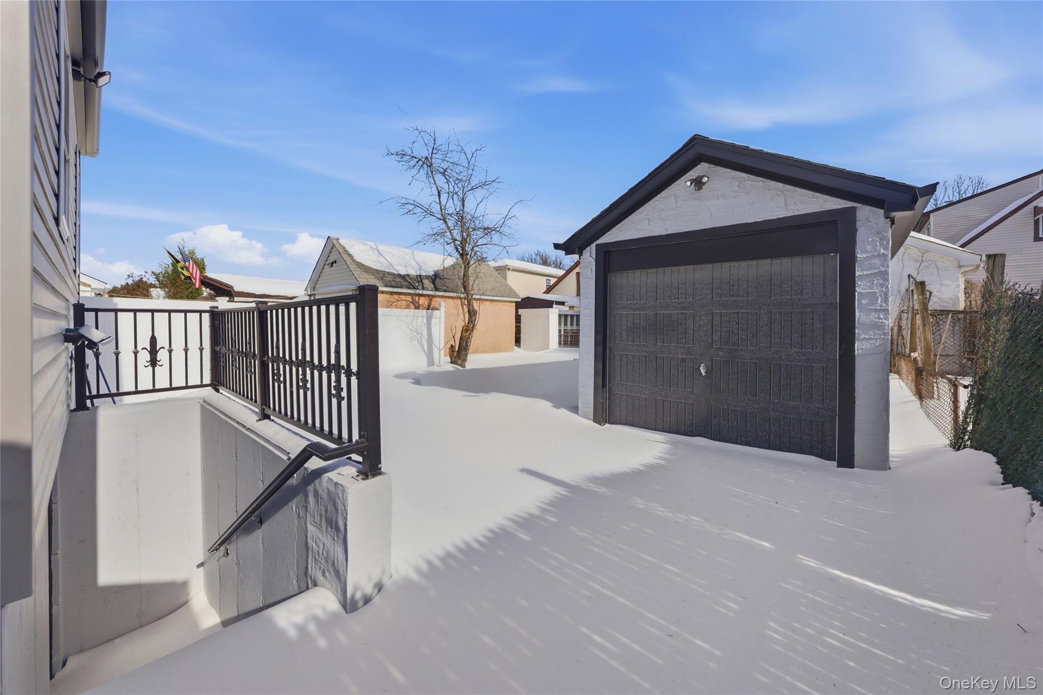 14051 169th Street Property Photo 2