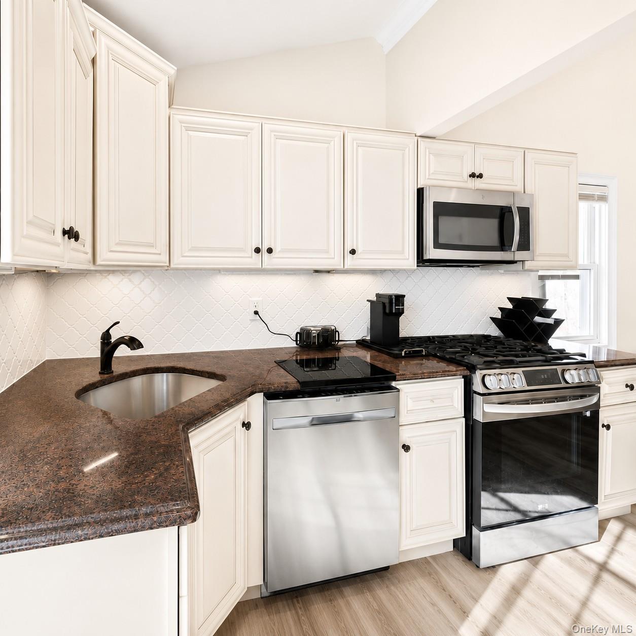 5 James Street Property Photo 10