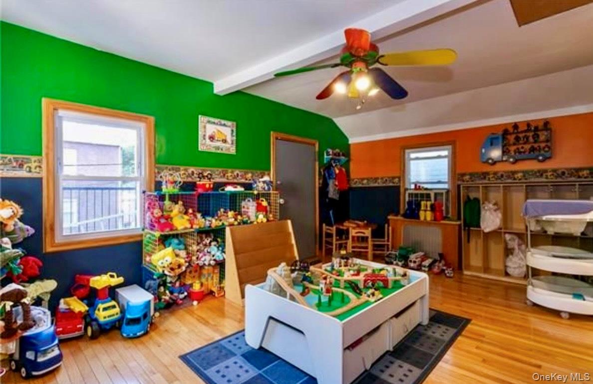 133 W 195th Street Property Photo 5