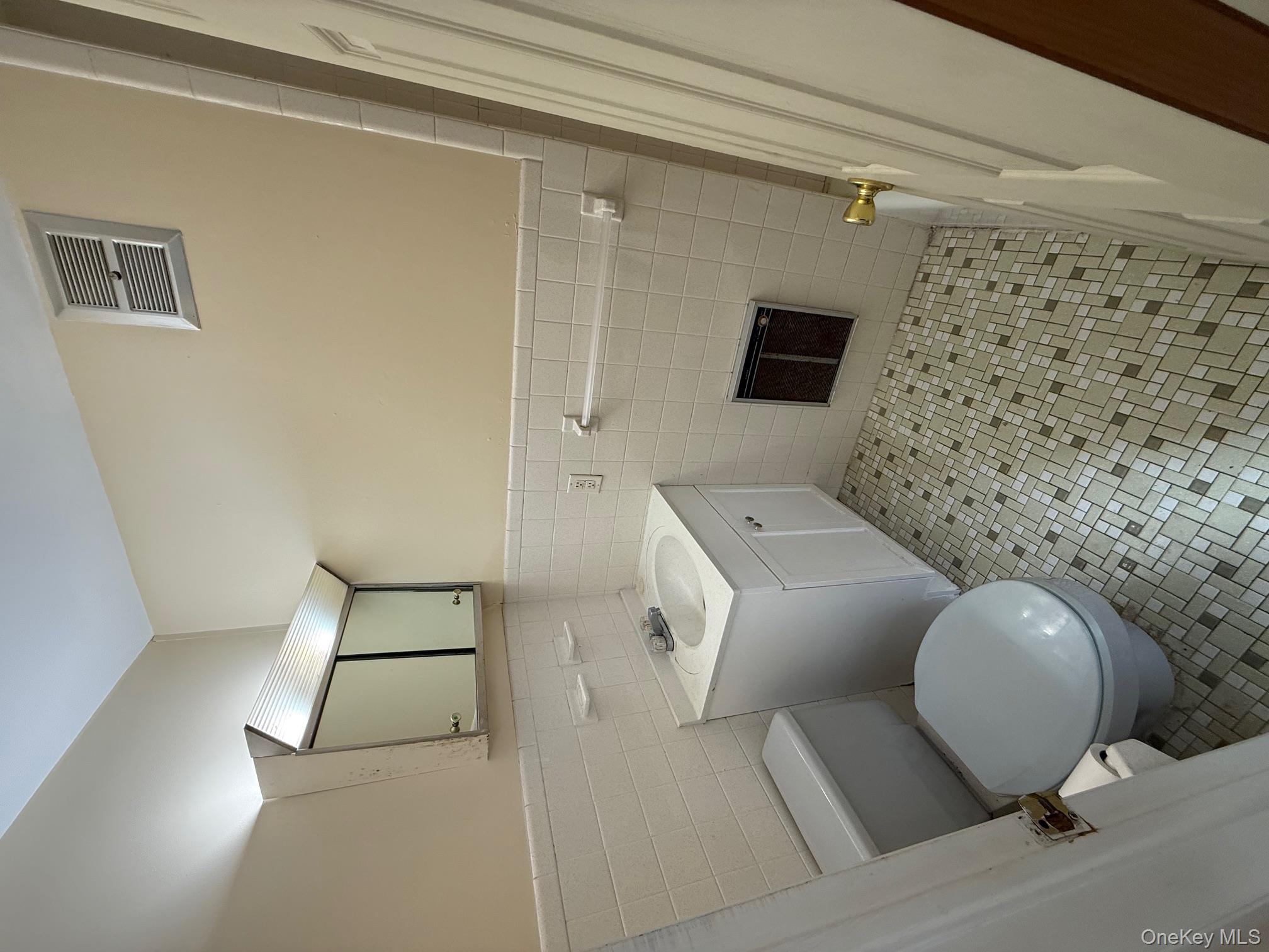 247 Hudson Street 3 Property Photo 8