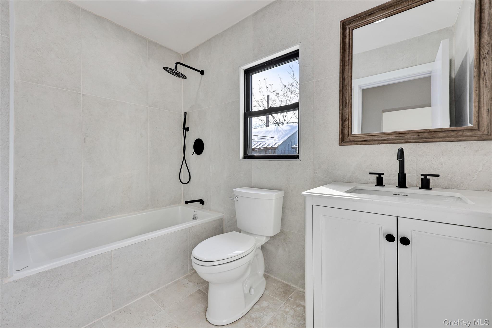 962 East 221 Street Property Photo 12