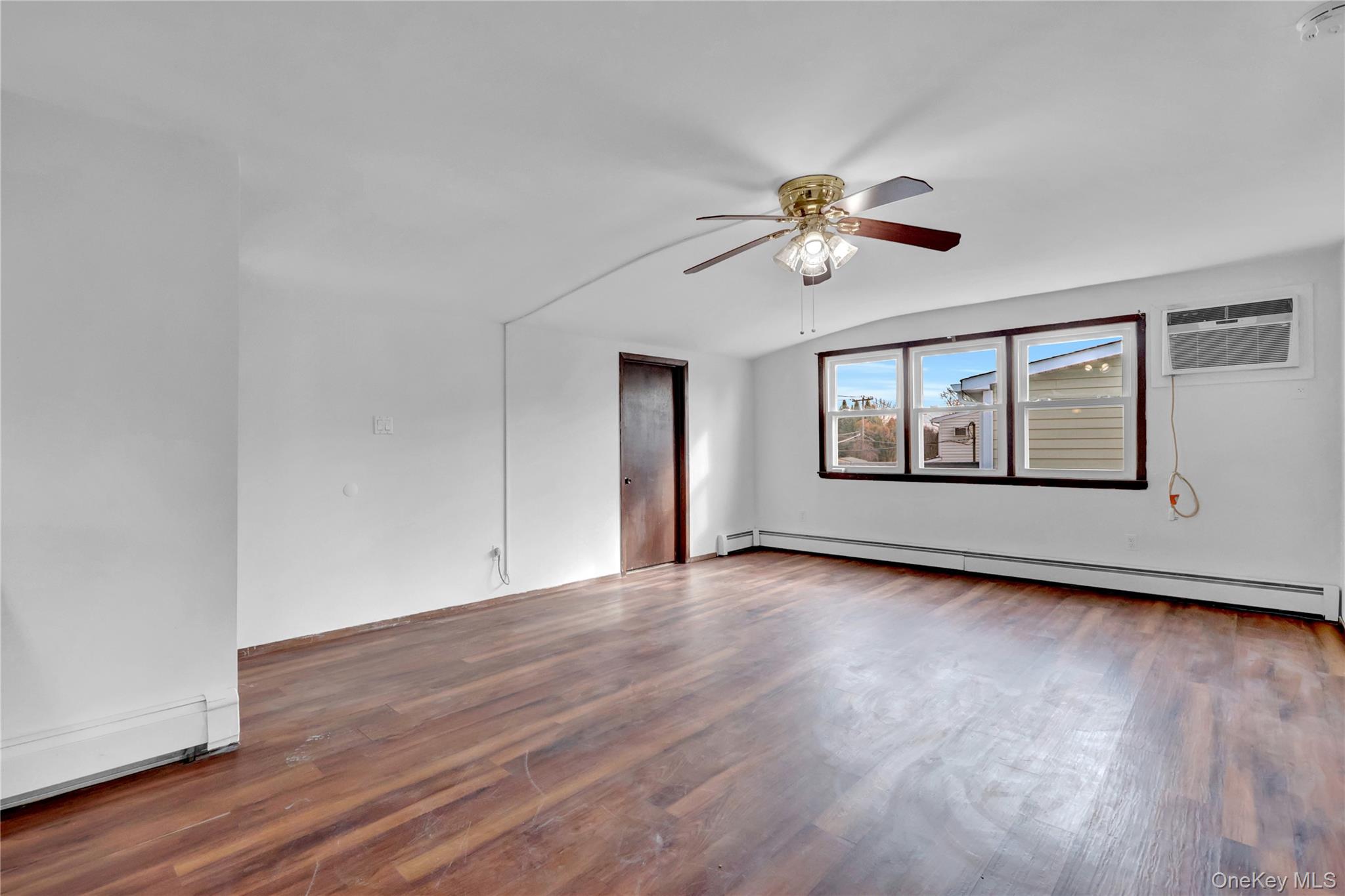 31 Bluespruce Road Property Photo 16