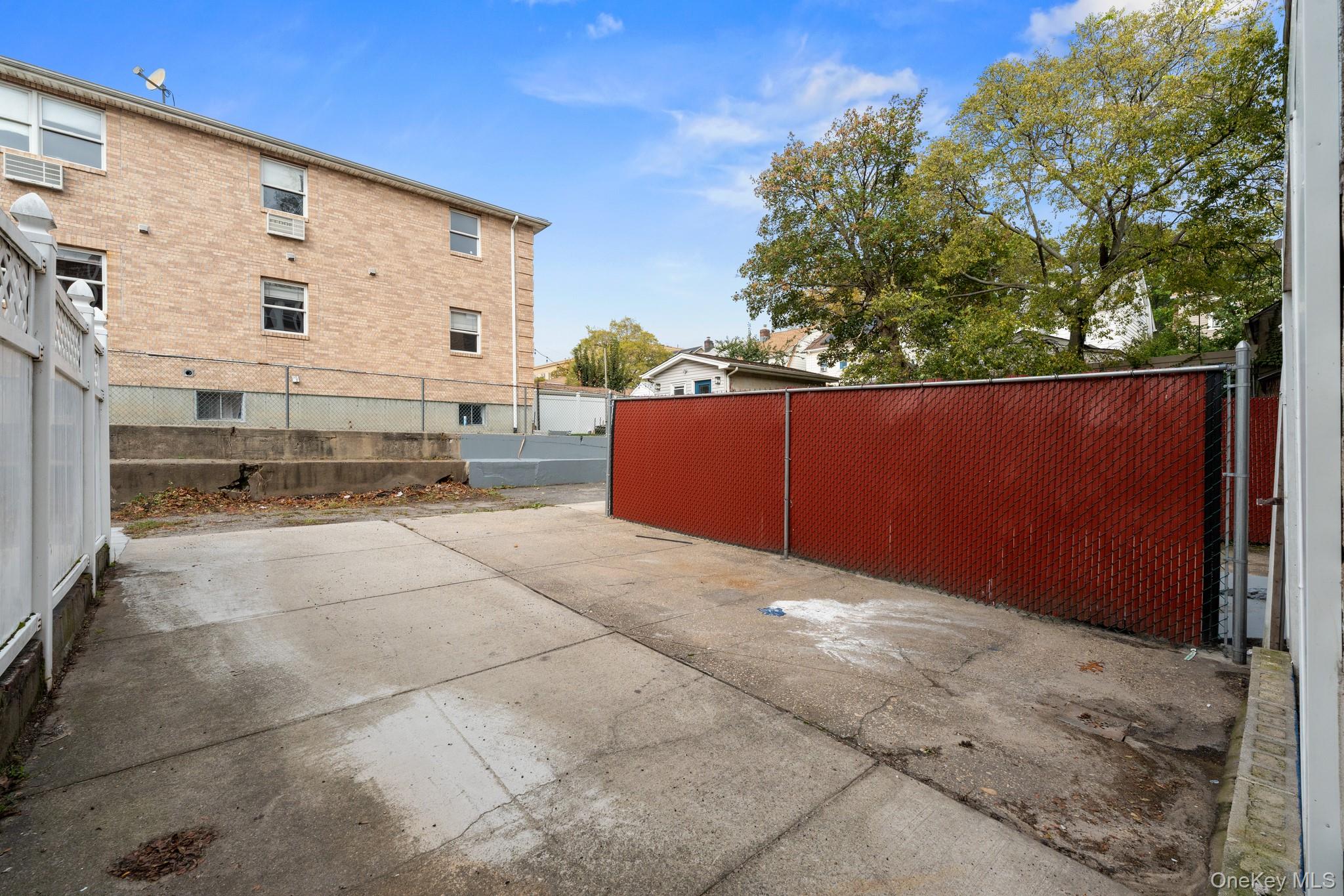 12805 116th Avenue Property Photo 18