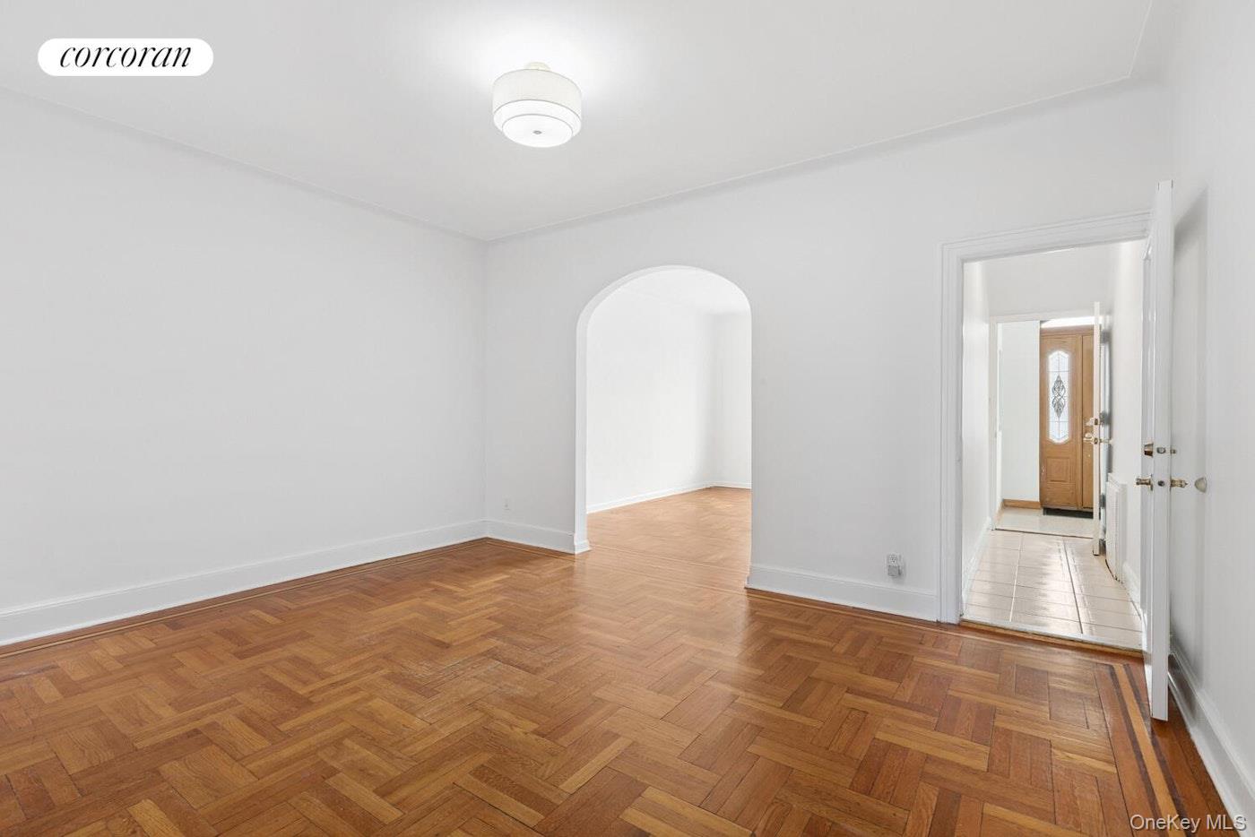 956577 Property Photo 11