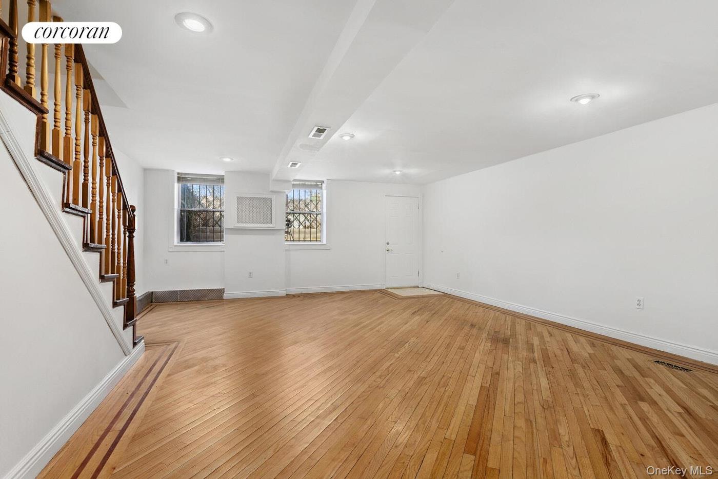 956577 Property Photo 14