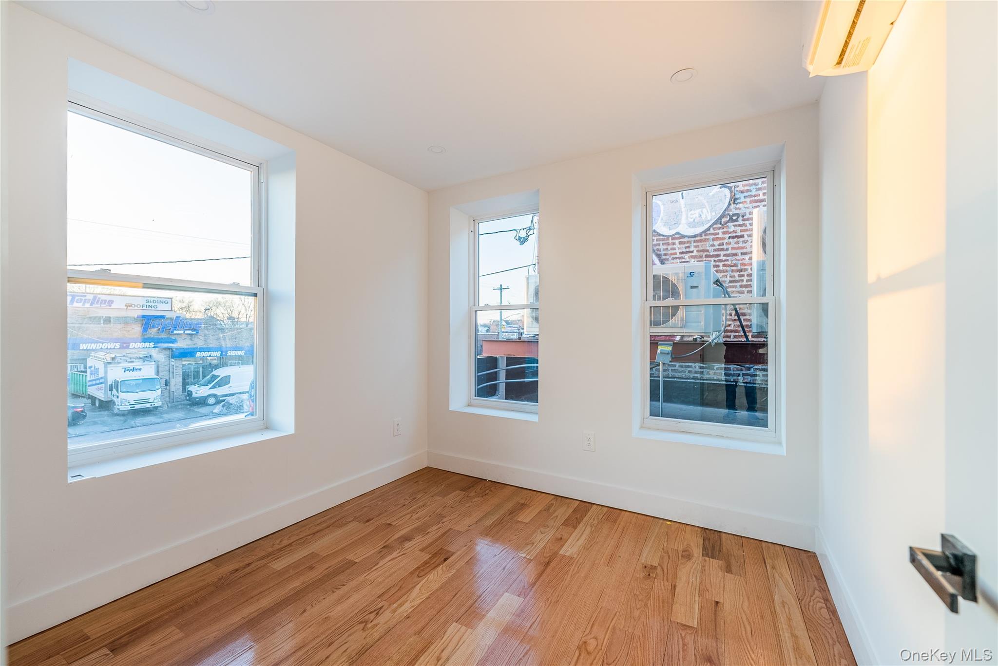 5001 Avenue M Property Photo 11