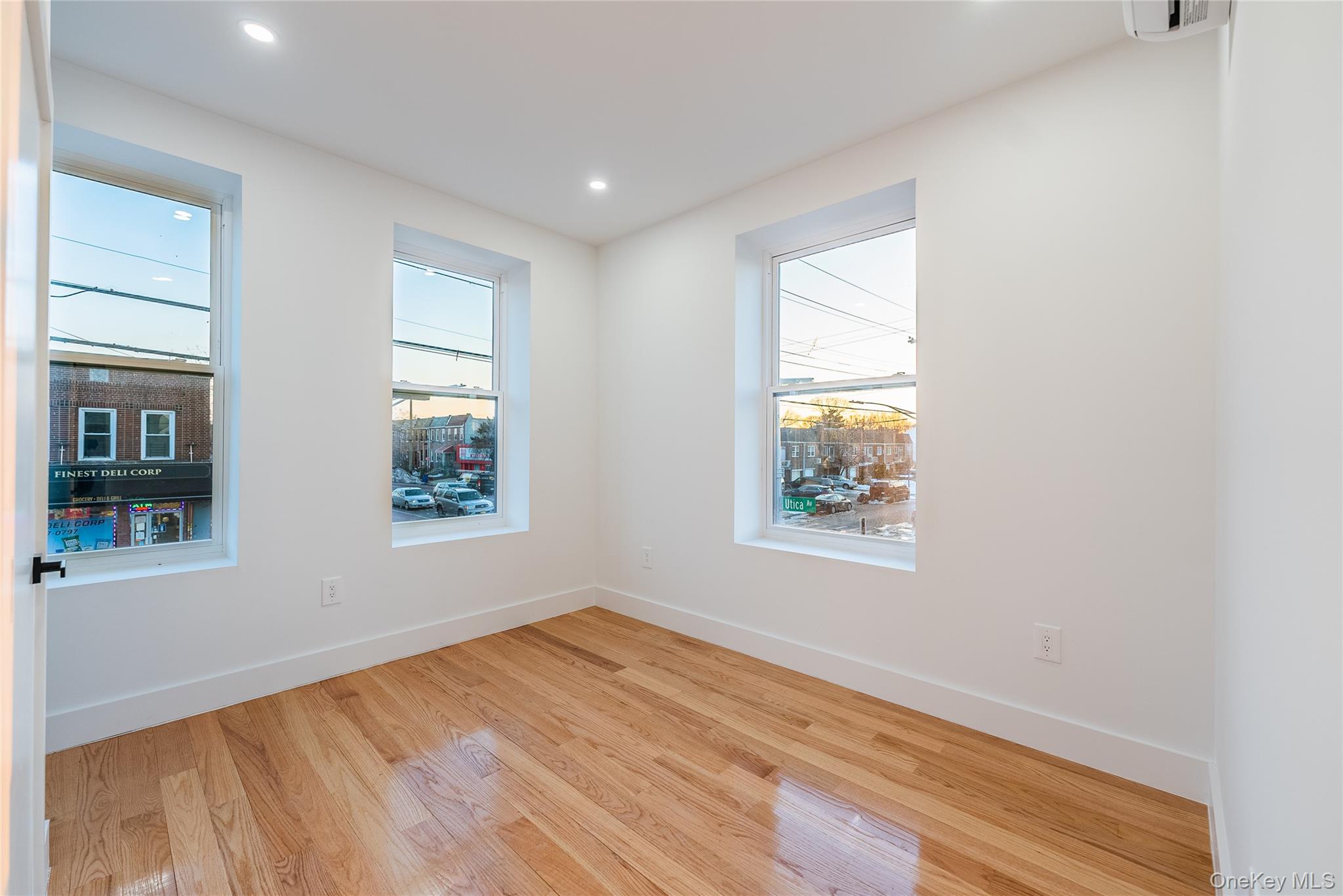 5001 Avenue M Property Photo 13