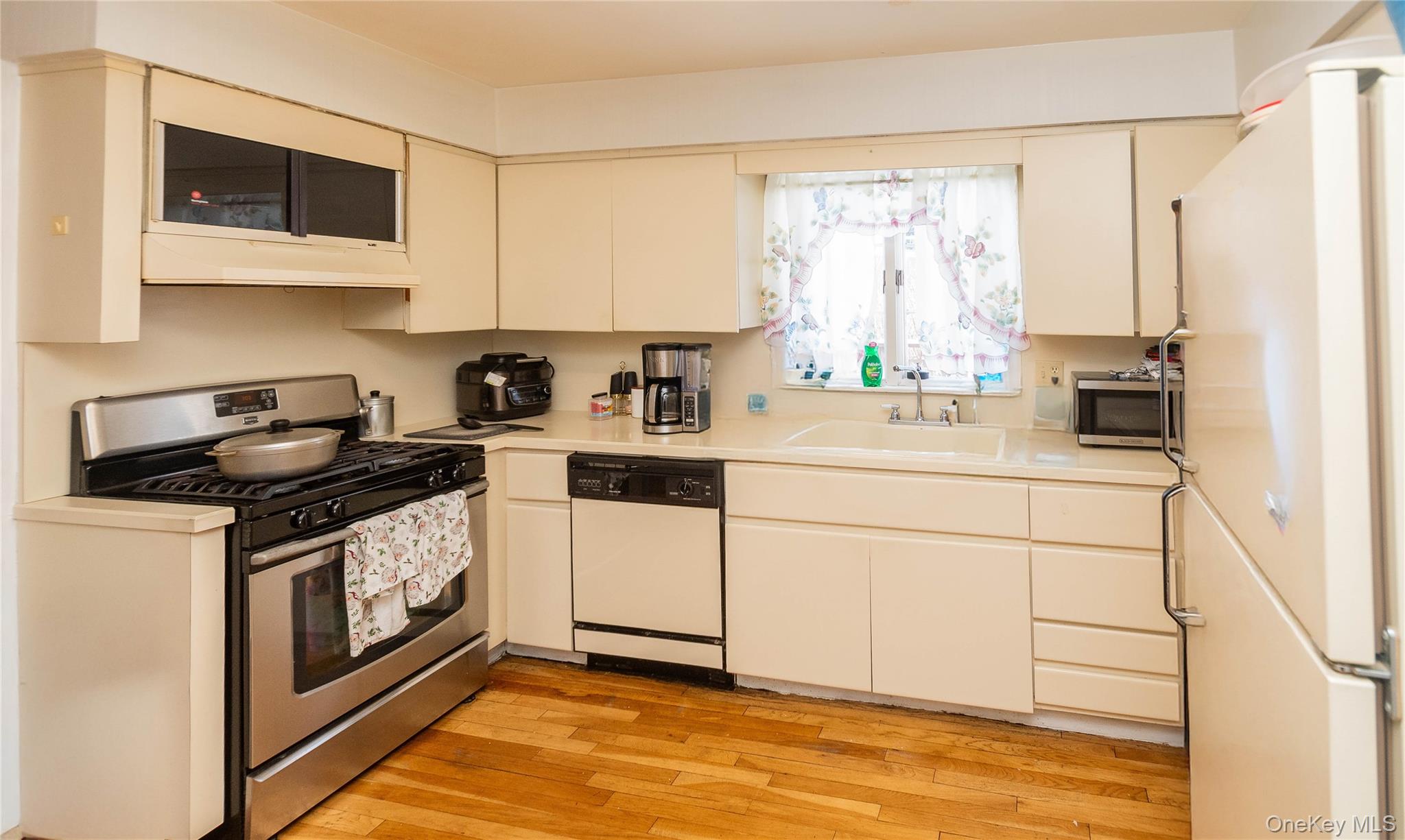 14 Alden Road Property Photo 14