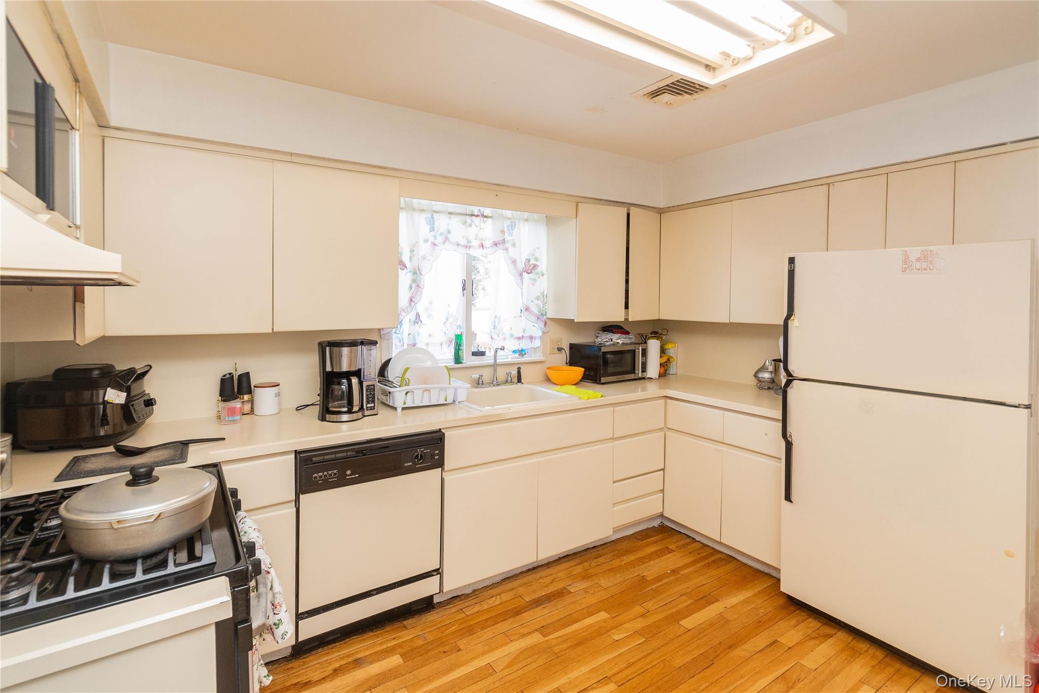 14 Alden Road Property Photo 15