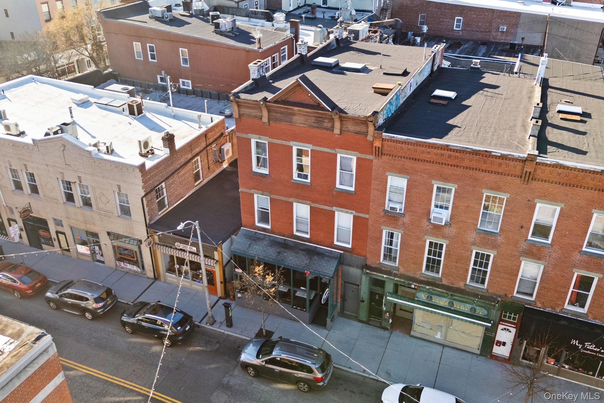 8 N Broadway Property Photo 3