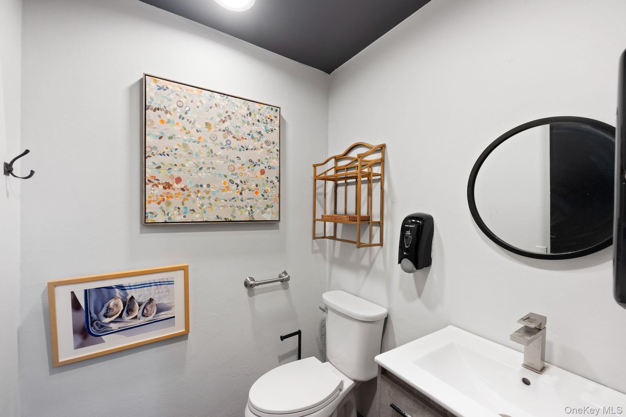8 N Broadway Property Photo 20