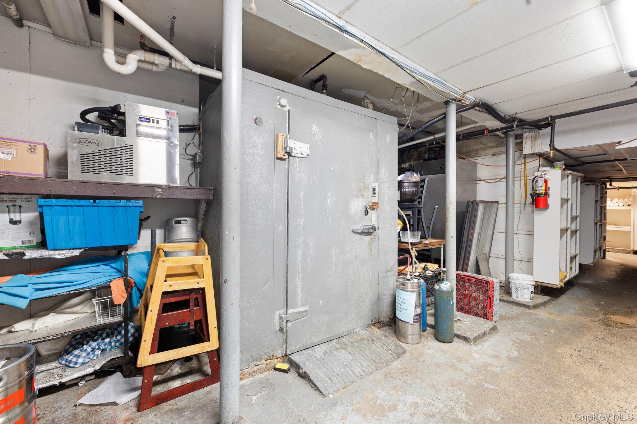 8 N Broadway Property Photo 24