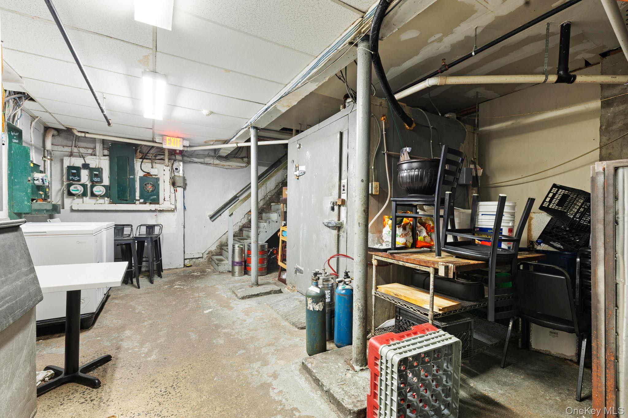 8 N Broadway Property Photo 26