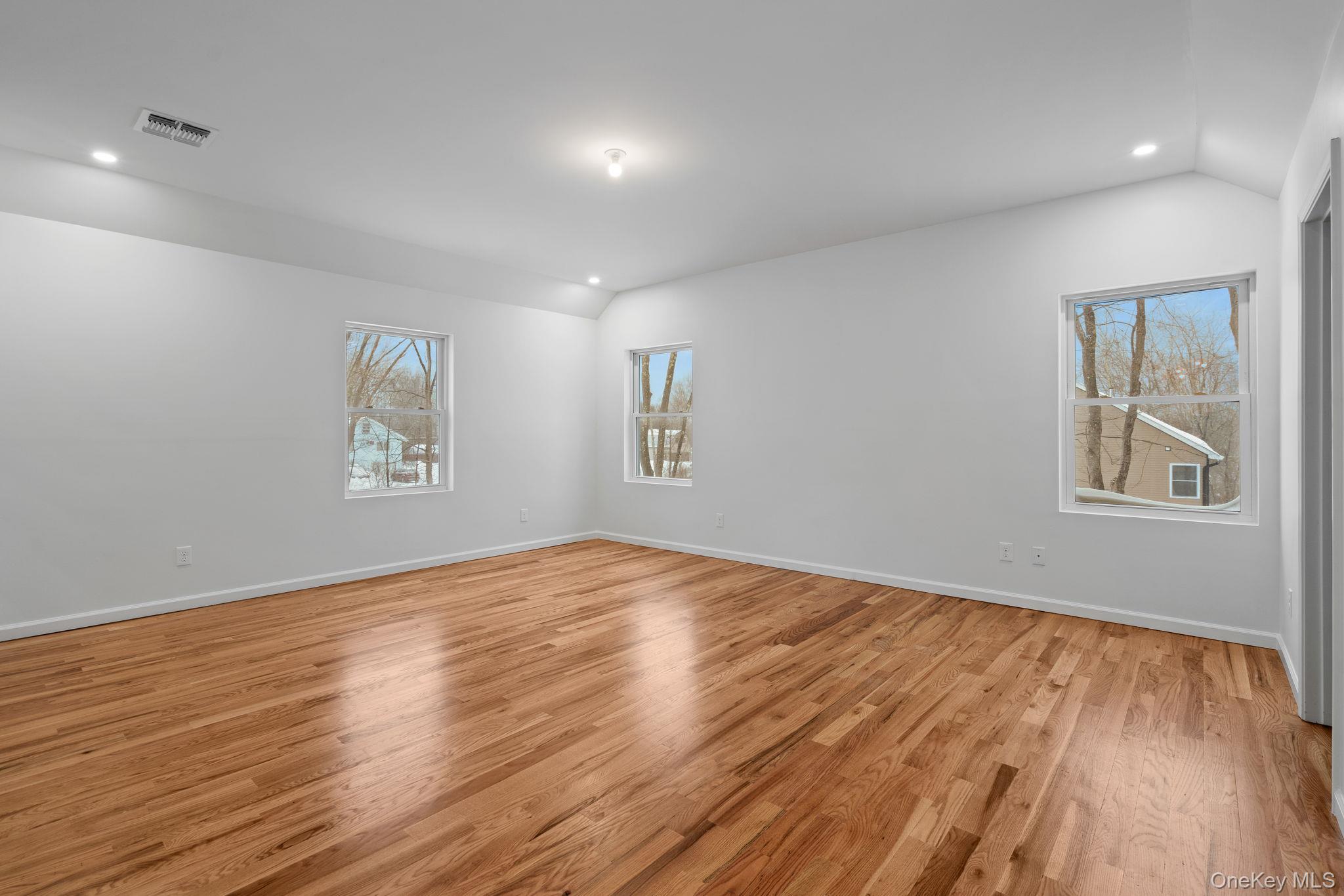28 Northern Avenue Property Photo 15