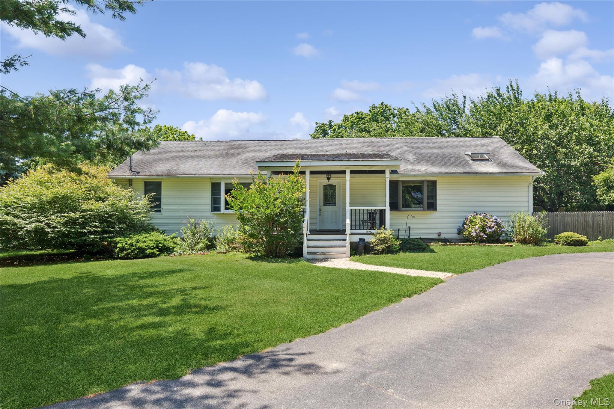 6205 Alvahs Lane Property Photo 1