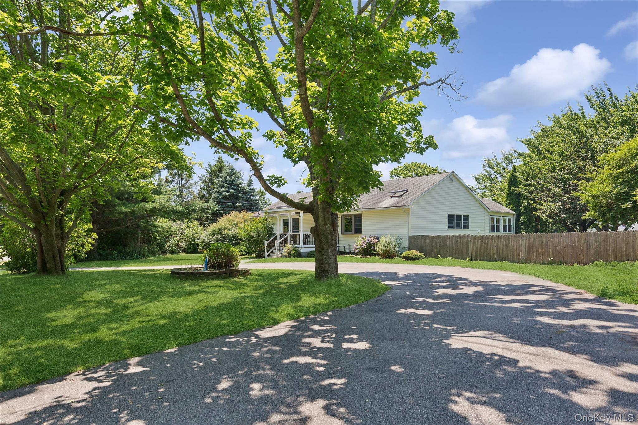 6205 Alvahs Lane Property Photo 2