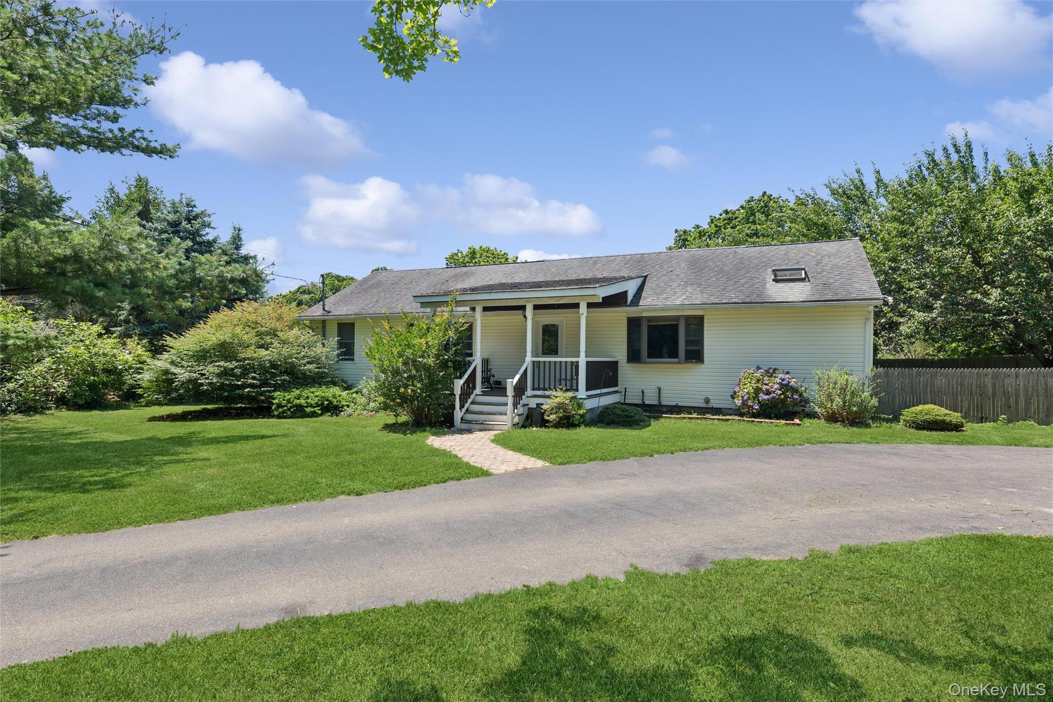 6205 Alvahs Lane Property Photo 3