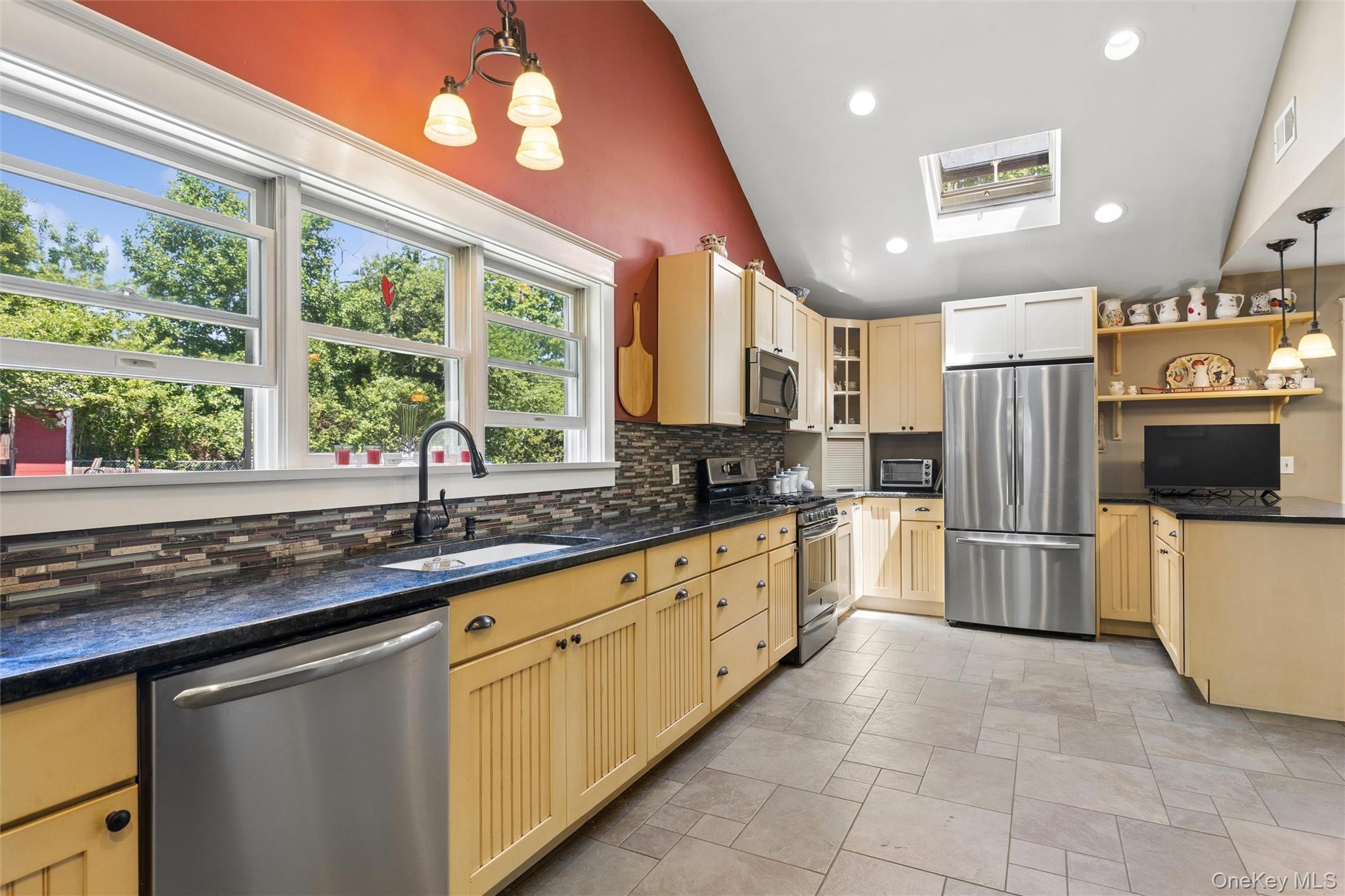 6205 Alvahs Lane Property Photo 14
