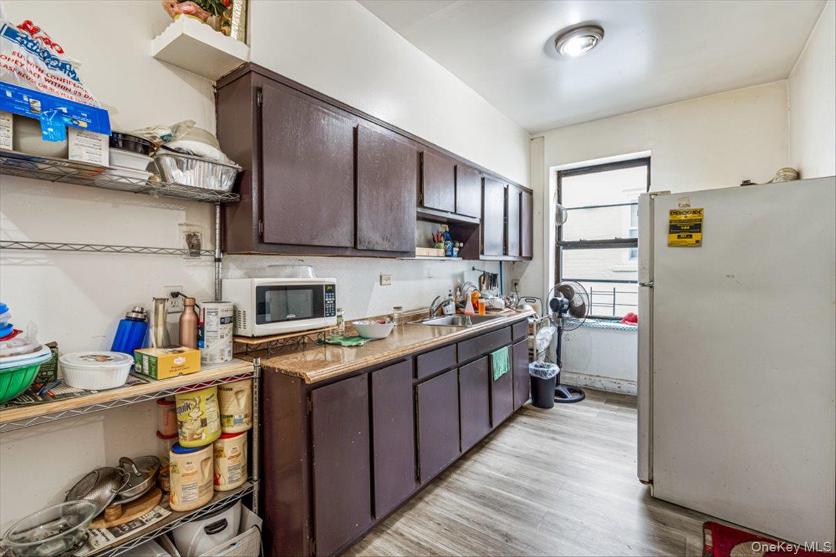 1715 Saint Peters Avenue Property Photo 3