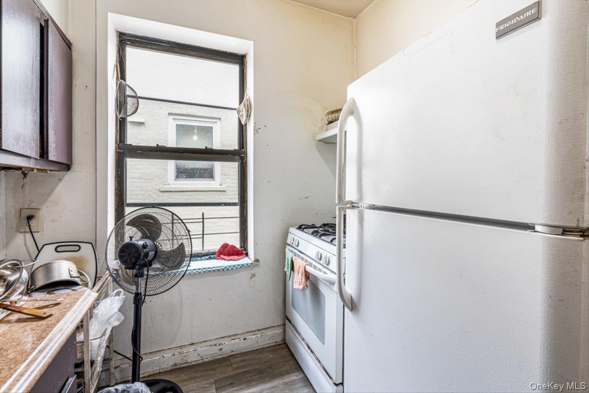 1715 Saint Peters Avenue Property Photo 4