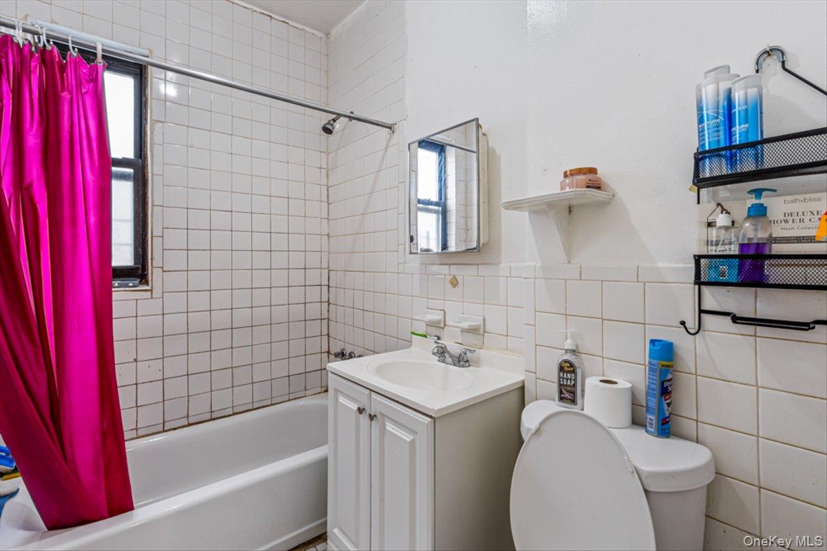 1715 Saint Peters Avenue Property Photo 8