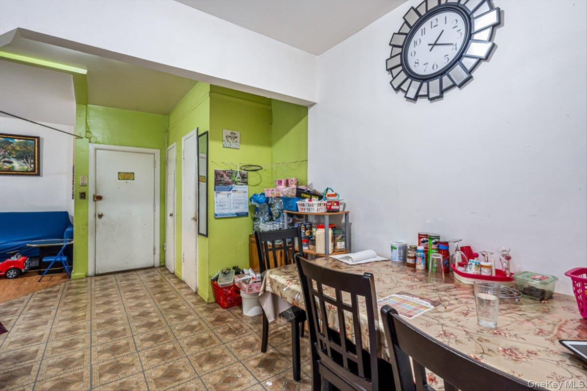 1715 Saint Peters Avenue Property Photo 23